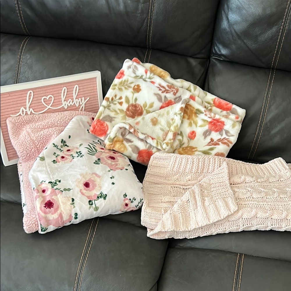 Floral and Knit Baby Blanket Set